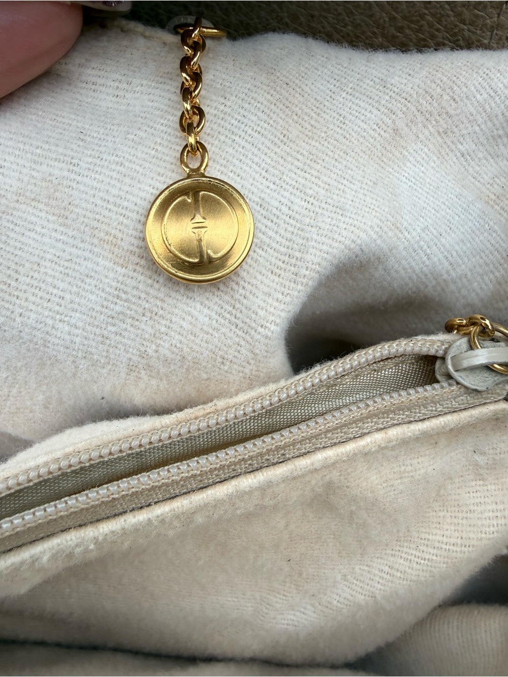 Gucci Dianna bamboo 17inch vintage bag - Picture 16 of 17